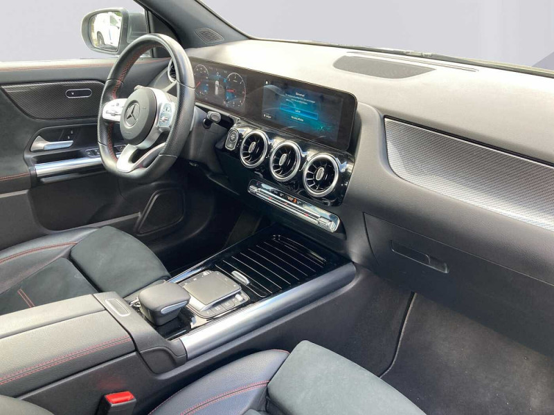 Used MERCEDES-BENZ GLA GLA 200 d AMG Line 2021 Gris € 33890 in Namur