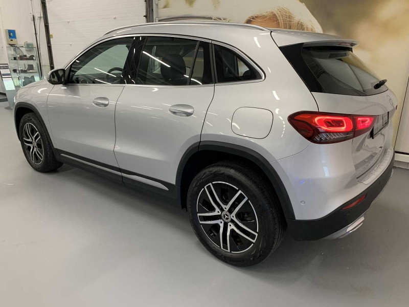 Used MERCEDES-BENZ GLA GLA 180 Progressive 2023 Argent € 33890 in Namur