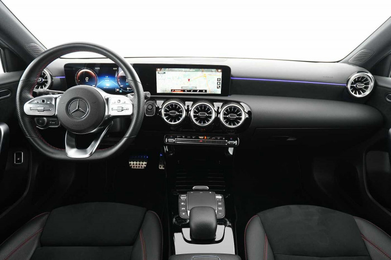 Used MERCEDES-BENZ A 250 A 250 e AMG Line 2021 Argent € 28890 in Namur