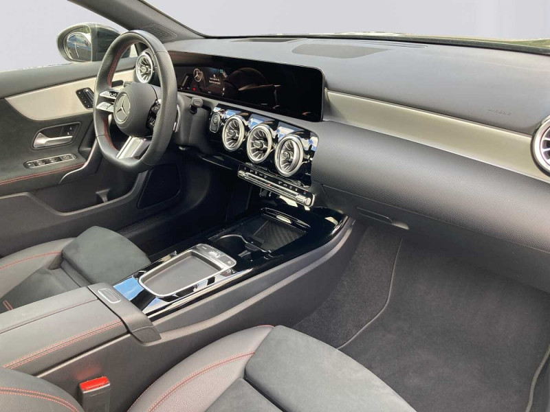 Occasion MERCEDES-BENZ A 250 A 250 e Berline AMG Line 2023 Noir 36890 € à Namur