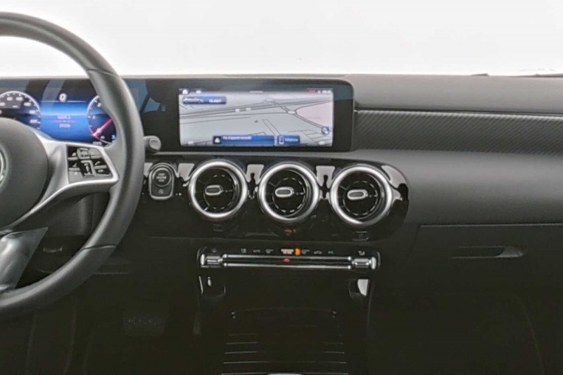 Occasion MERCEDES-BENZ Classe A A 180 d Progressive 2024 Gris 27390 € à Namur