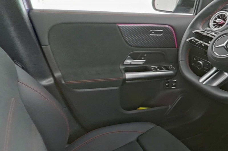 Occasion MERCEDES-BENZ GLA 250 GLA 250 e AMG Line 2024 Noir 46890 € à Namur