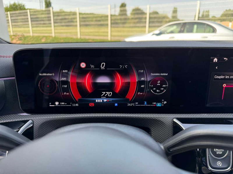 Occasion MERCEDES-BENZ CLA CLA 200 d Shooting Brake AMG Line 2024 Argent 38390 € à Namur