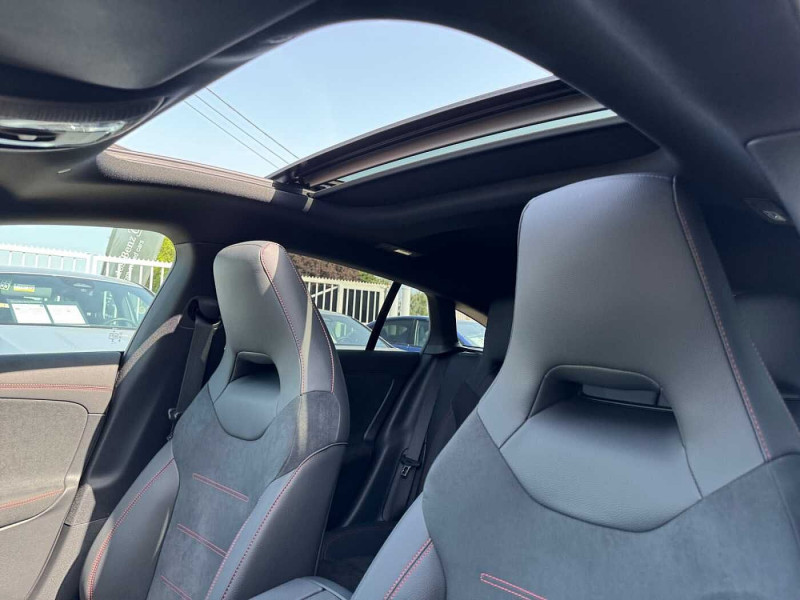Occasion MERCEDES-BENZ CLA CLA 200 d Shooting Brake AMG Line 2024 Argent 38390 € à Namur