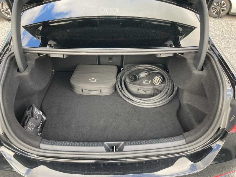 Occasion MERCEDES-BENZ A 250 A 250 e Berline AMG Line 2023 Noir 36890 € à Namur