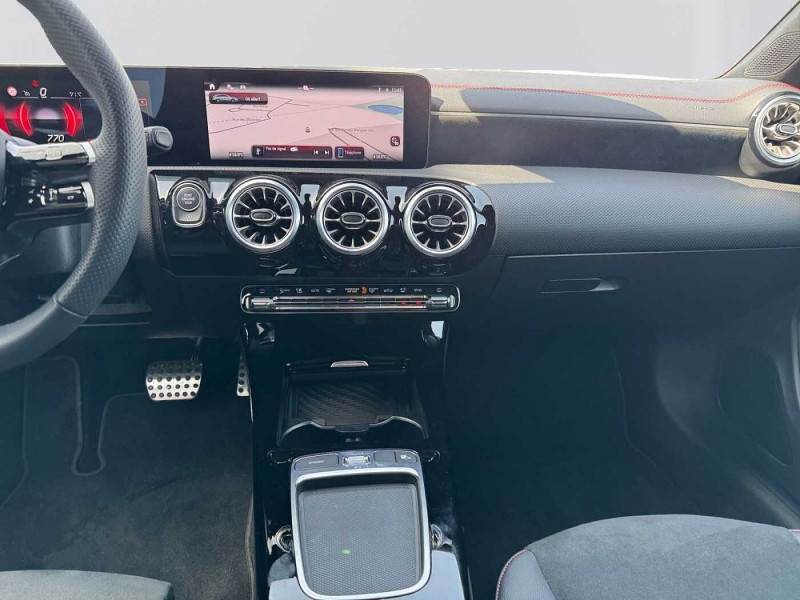 Occasion MERCEDES-BENZ CLA CLA 200 d Shooting Brake AMG Line 2024 Argent 38390 € à Namur
