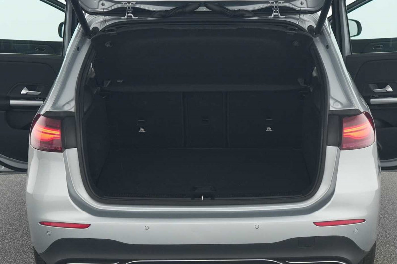 Occasion MERCEDES-BENZ Classe B B 180 Progressive 2024 Argent 28390 € à Namur