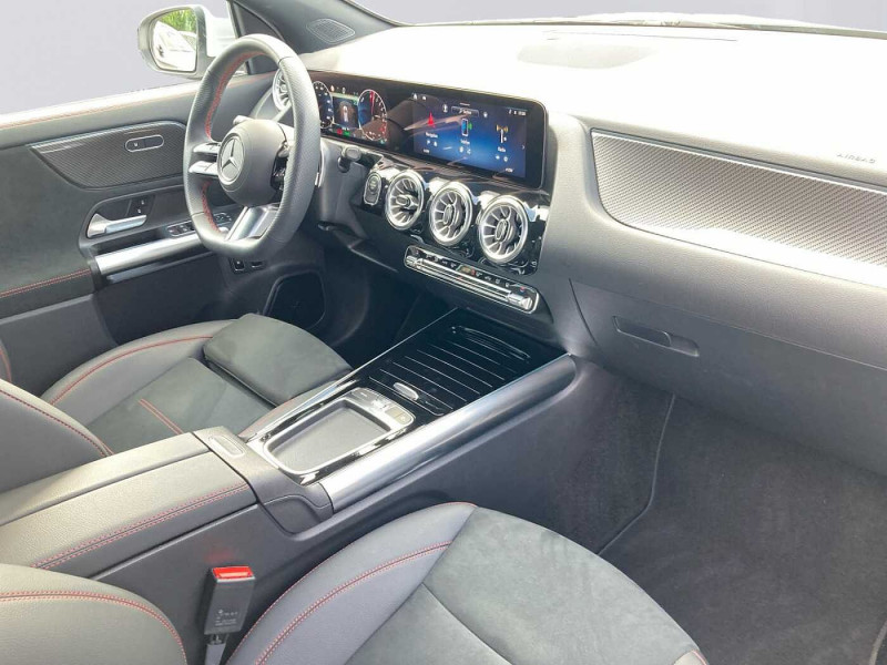 Occasion MERCEDES-BENZ GLA 250 GLA 250 e AMG Line 2023 Argent 44390 € à Namur