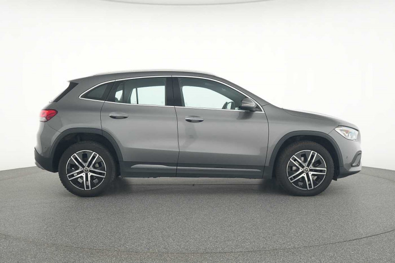Occasion MERCEDES-BENZ GLA GLA 200 d Progressive 2020 Gris 31890 € à Namur