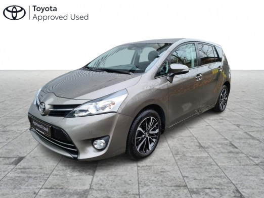 Occasion TOYOTA Verso 1.8 Valvematic CVT Comfort and Pack 50 + 2017 GREY 21 900 € à Bertrange