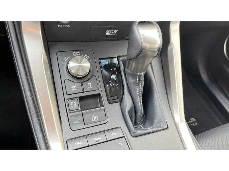 Used LEXUS NX 300h AWD - E-CVT Privilege Line 2018 WHITE € 33990 in Bertrange