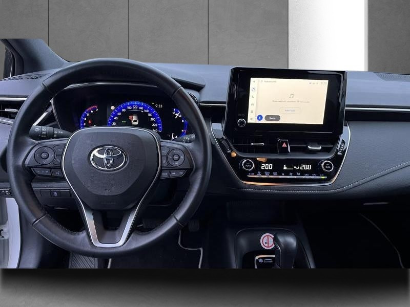 Used TOYOTA Corolla 1.8 hybrid Dynamic HB+navi+parking sensor 2022 WHITE € 24990 in Bertrange