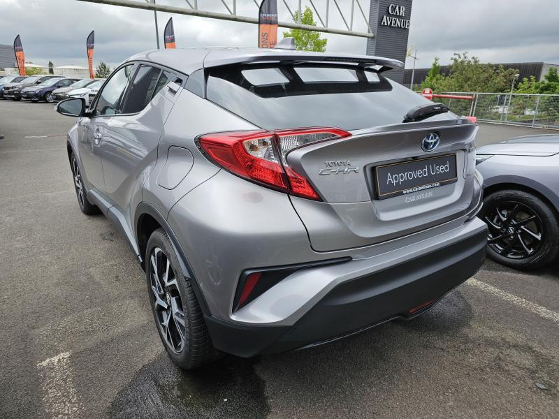 Used TOYOTA C-HR 1.8 HSD C-LUB 2019 GREY € 21900 in Bertrange