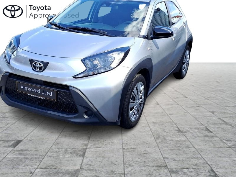 Used TOYOTA Aygo X 1,0 VVT-i X-PLAY 2022 SILVER € 14990 in Bertrange