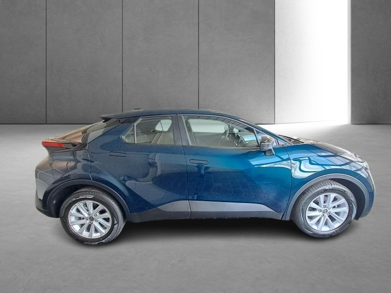 Occasion TOYOTA C-HR 1.8L Hybrid 140cv C-HR 1.8 HYBRID 2024 BLUE 29890 € à Schifflange