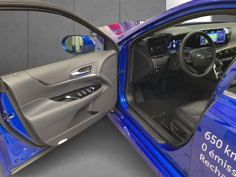 Occasion TOYOTA Mirai HYDROGEN Executive 2022 BLUE 49900 € à Bertrange