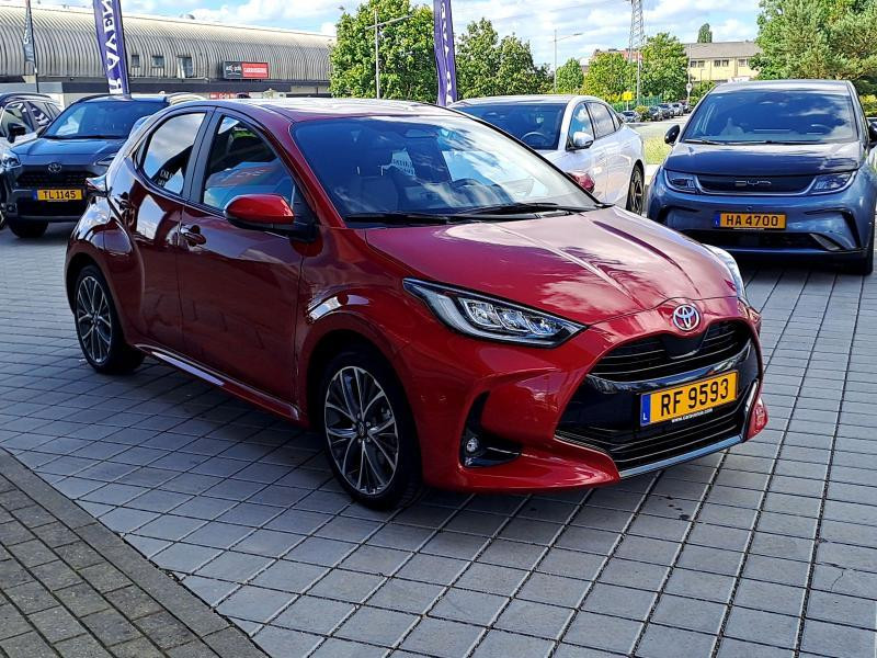 Used TOYOTA Yaris 1.5 style 2024 RED € 27900 in Bertrange