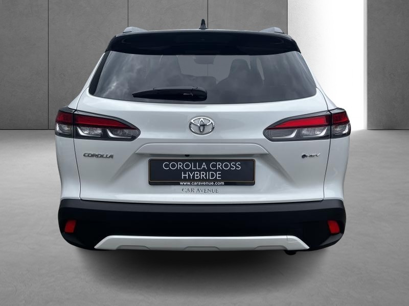 Occasion TOYOTA Corolla Cross 2.0 Hybrid Premium 2024 WHITE 40990 € à Bertrange