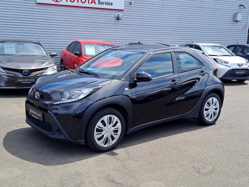 Used TOYOTA Aygo X 1.0L X play 2023 BLACK € 14900 in Schifflange