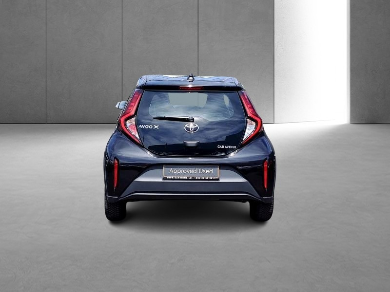 Occasion TOYOTA Aygo X 1.0L X play 2023 BLACK 14900 € à Schifflange