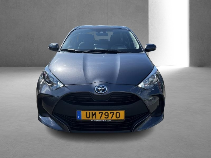 Occasion TOYOTA Yaris 15 5 d. 1.5 Hybrid e-CVT Dynamic 2023 GREY 21990 € à Bertrange