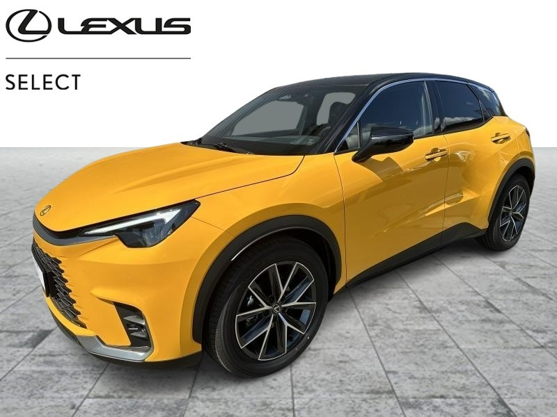 Used LEXUS LBX 1.5 TNGA HEV Cool + Exécutive Pack 2024 YELLOW € 36890 in Bertrange