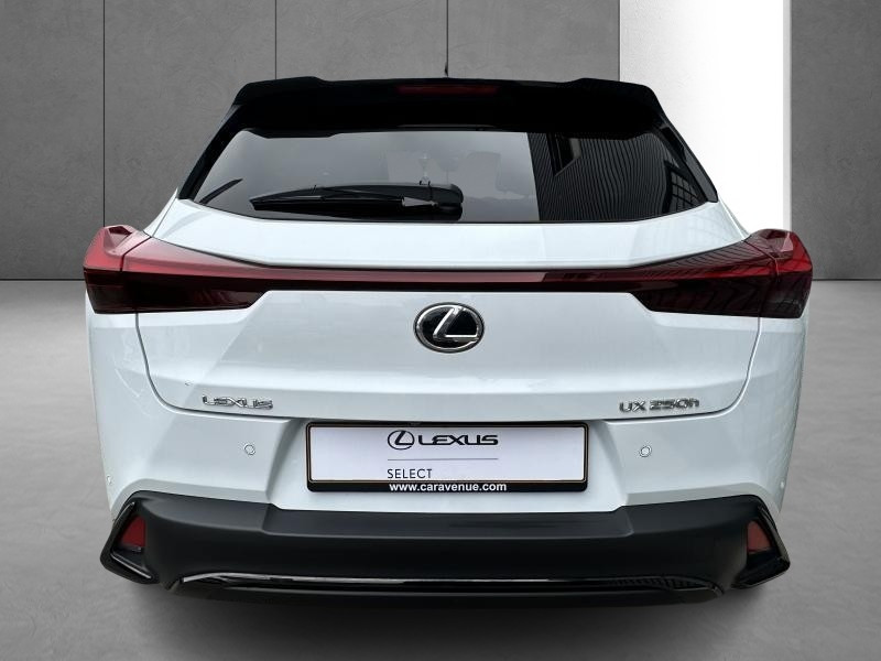 Occasion LEXUS UX 2.0L HEV F SPORT Design 2023 WHITE 39990 € à Bertrange