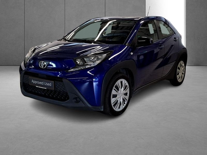 Used TOYOTA Aygo X 1.0L X play 2023 BLUE € 14900 in Bertrange