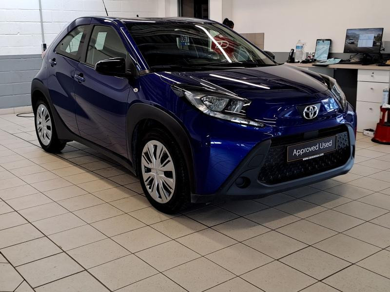 Occasion TOYOTA Aygo X 1.0L X play 2023 BLUE 14900 € à Bertrange