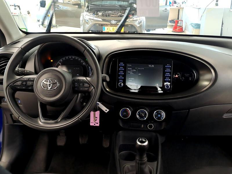 Occasion TOYOTA Aygo X 1.0L X play 2023 BLUE 14900 € à Bertrange