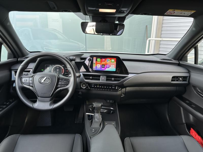 Occasion LEXUS UX 2.0L HEV F SPORT Design 2023 WHITE 39990 € à Bertrange