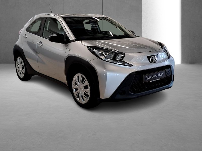 Used TOYOTA Aygo X 1.0L X play 2023 SILVER € 14900 in Bertrange