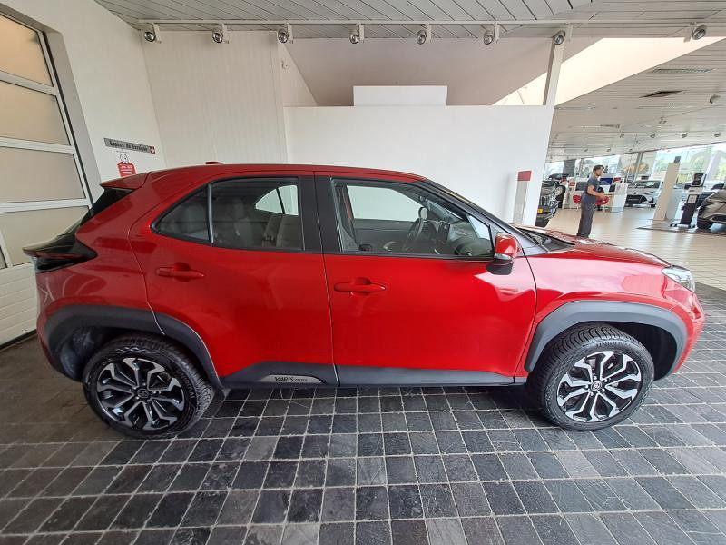 Used TOYOTA Yaris Cross 1.5 TNGA HEV Dynamic Plus 2023 RED € 28490 in Schifflange