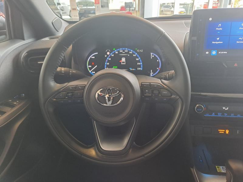 Occasion TOYOTA Yaris Cross 1.5 TNGA HEV Dynamic Plus 2023 RED 28490 € à Schifflange