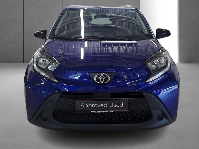 Used TOYOTA Aygo X 1.0L X play 2023 BLUE € 14900 in Bertrange