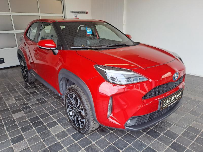 Used TOYOTA Yaris Cross 1.5 TNGA HEV Dynamic Plus 2023 RED € 28490 in Schifflange