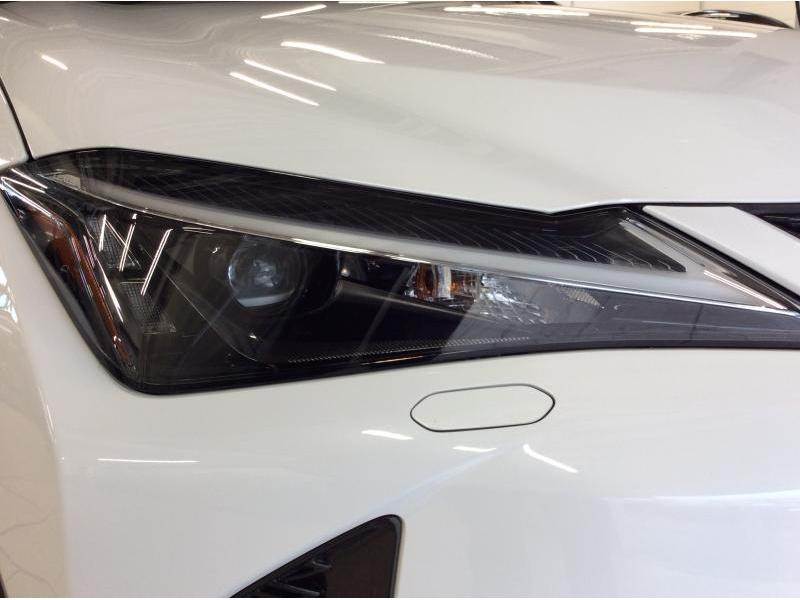 Used LEXUS UX 2.0L HEV F SPORT Design 2023 WHITE € 38490 in Bertrange