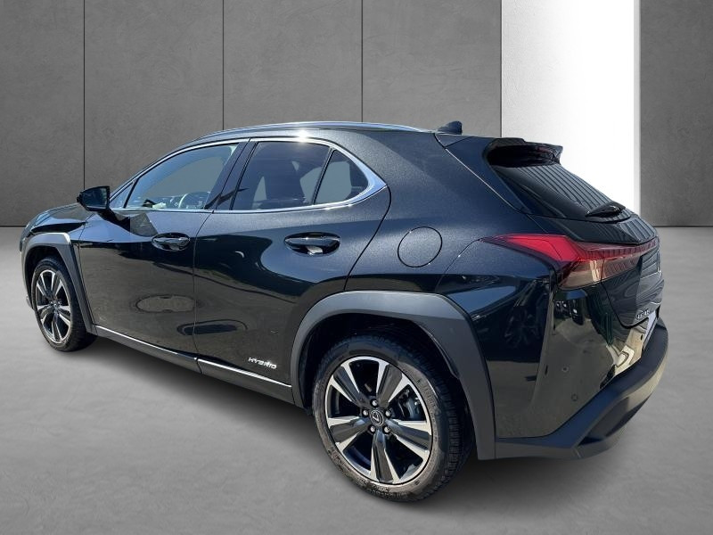 Used LEXUS UX 2.0L HEV E-CVT 2WD STYLE 2021 BLACK € 29900 in Bertrange