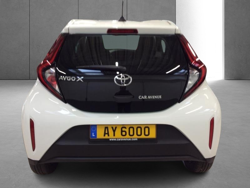 Used TOYOTA Aygo X 1.0L PLAY CVT  PACKCONF 2024 WHITE € 16990 in Bertrange