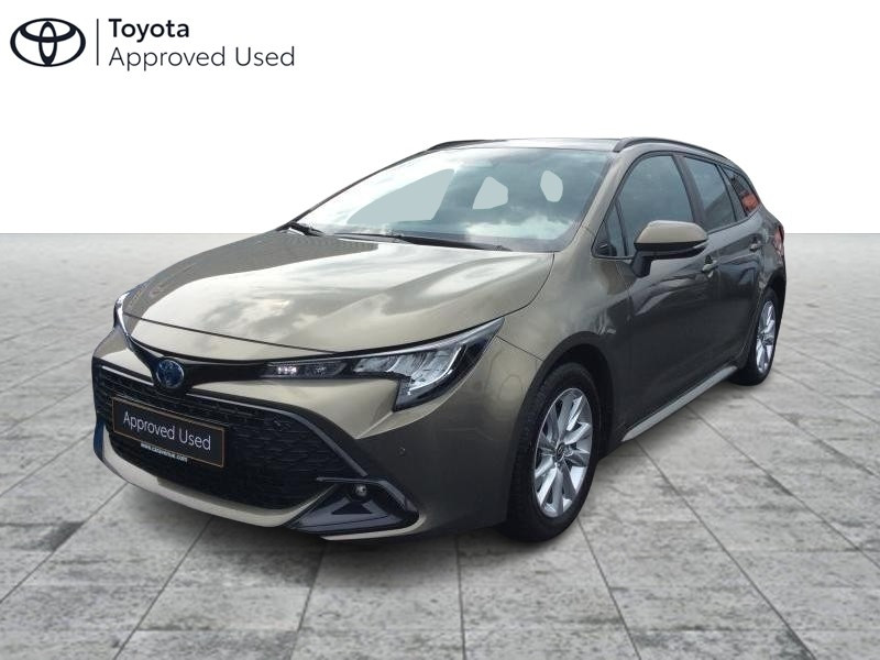 Used TOYOTA Corolla 1.8 dynamic business pack+navi 2023 BRONZE € 29490 in Bertrange