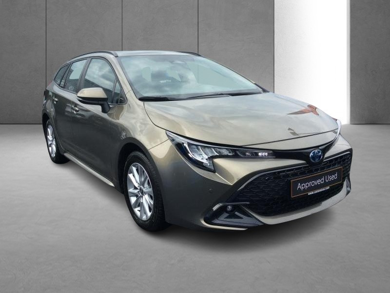 Used TOYOTA Corolla 1.8 dynamic business pack+navi 2023 BRONZE € 29490 in Bertrange