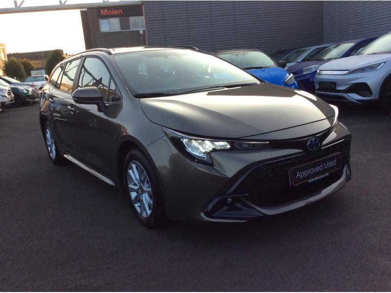 Occasion TOYOTA Corolla 1.8 Hybrid Dynamic BUSINESS PACK+NAVI 2023 BRONZE 29490 € à Bertrange