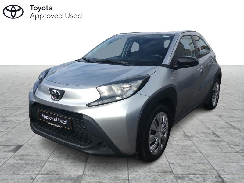 Used TOYOTA Aygo X 1.0L X play 2023 SILVER € 14900 in Bertrange