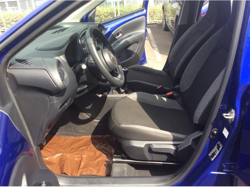 Occasion TOYOTA Aygo X 1.0L X play 2023 BLUE 14900 € à Bertrange