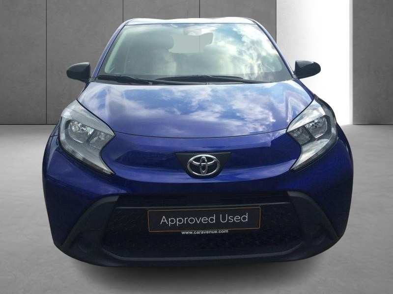 Used TOYOTA Aygo X 1.0L X play 2023 BLUE € 14900 in Bertrange