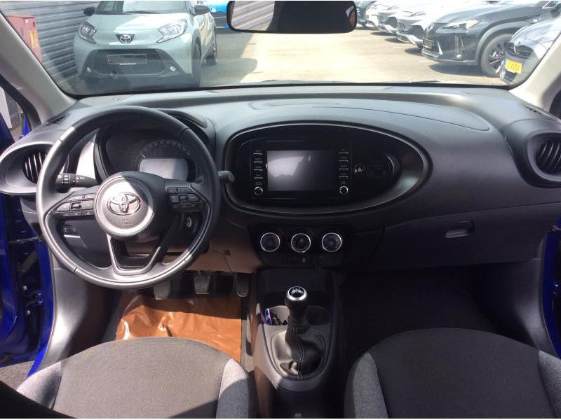 Used TOYOTA Aygo X 1.0L X play 2023 BLUE € 14900 in Bertrange