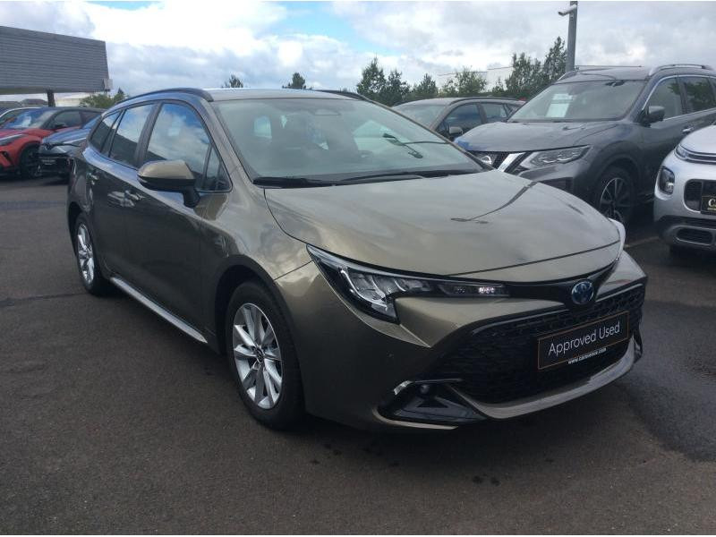 Used TOYOTA Corolla 1.8 Hybrid Dynamic pack business +navi 2023 BRONZE € 29490 in Bertrange