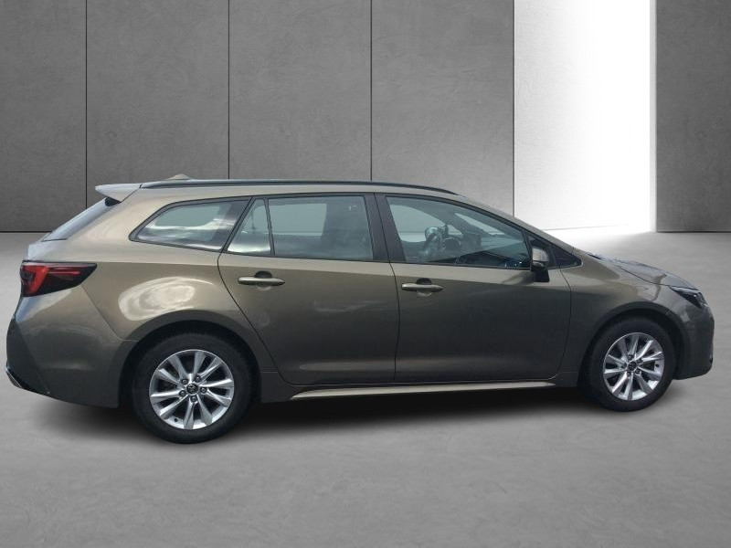 Occasion TOYOTA Corolla 1.8 Hybrid Dynamic pack business +navi 2023 BRONZE 29490 € à Bertrange