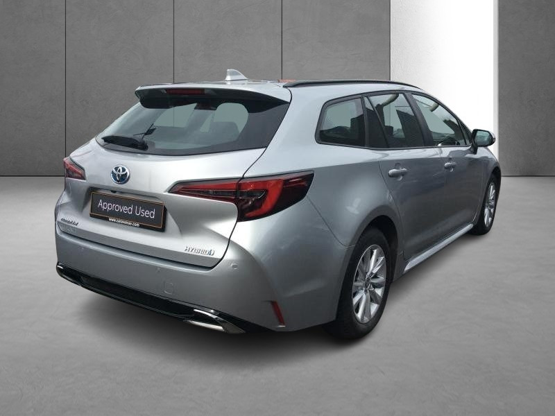 Occasion TOYOTA Corolla 1.8 Dynamic business pack +navi 2023 GREY 29490 € à Bertrange