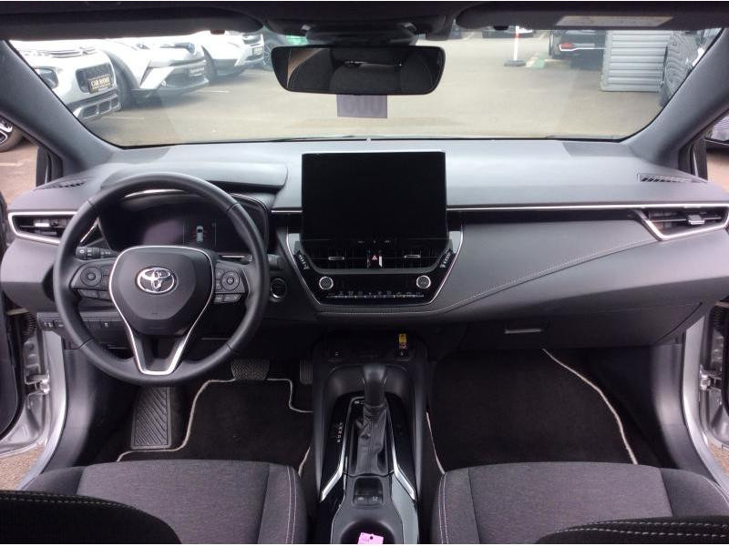 Used TOYOTA Corolla 1.8 Dynamic business pack +navi 2023 GREY € 29490 in Bertrange